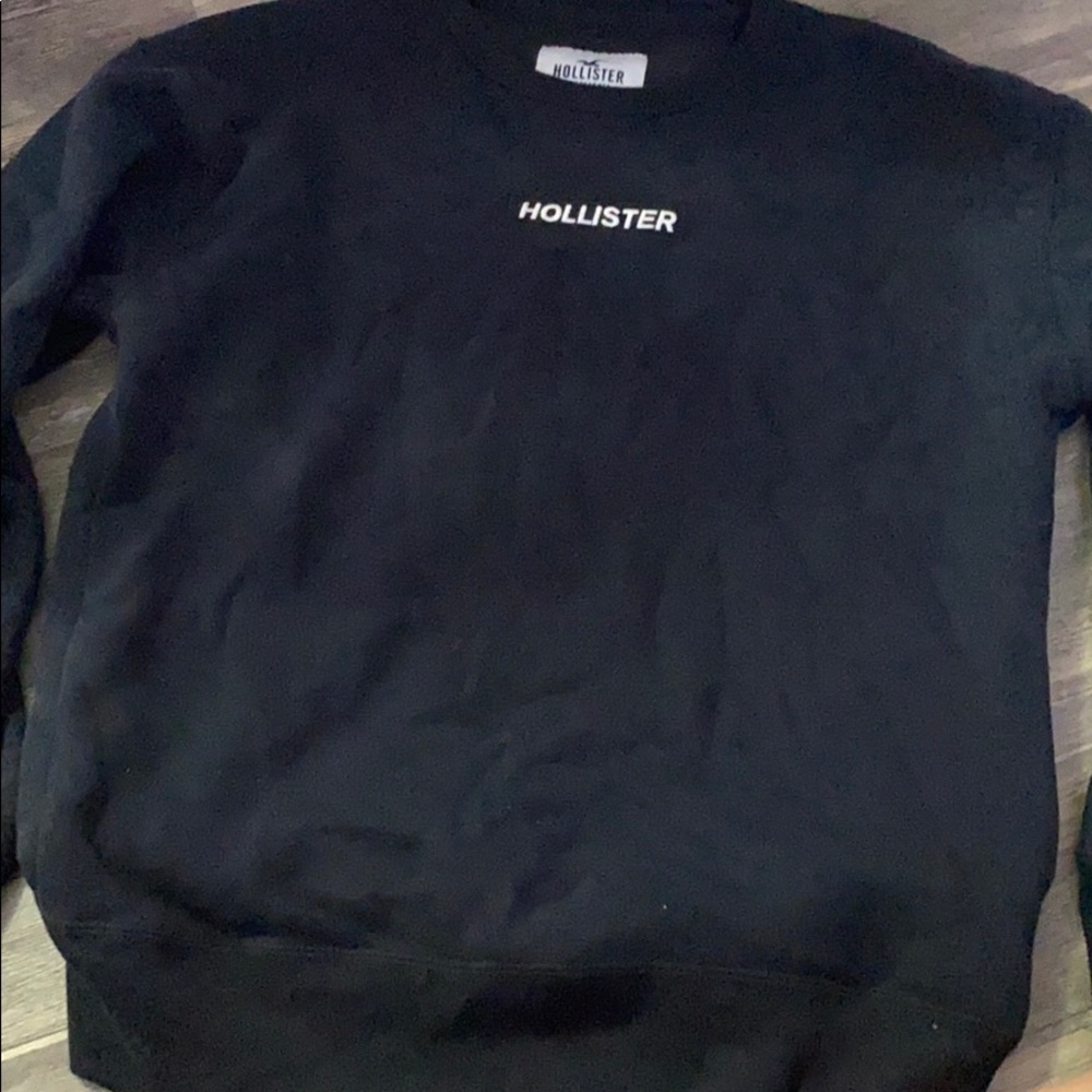 holliester crew neck